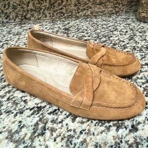 Lands’ End Taupe Suede Loafer Sz 7B